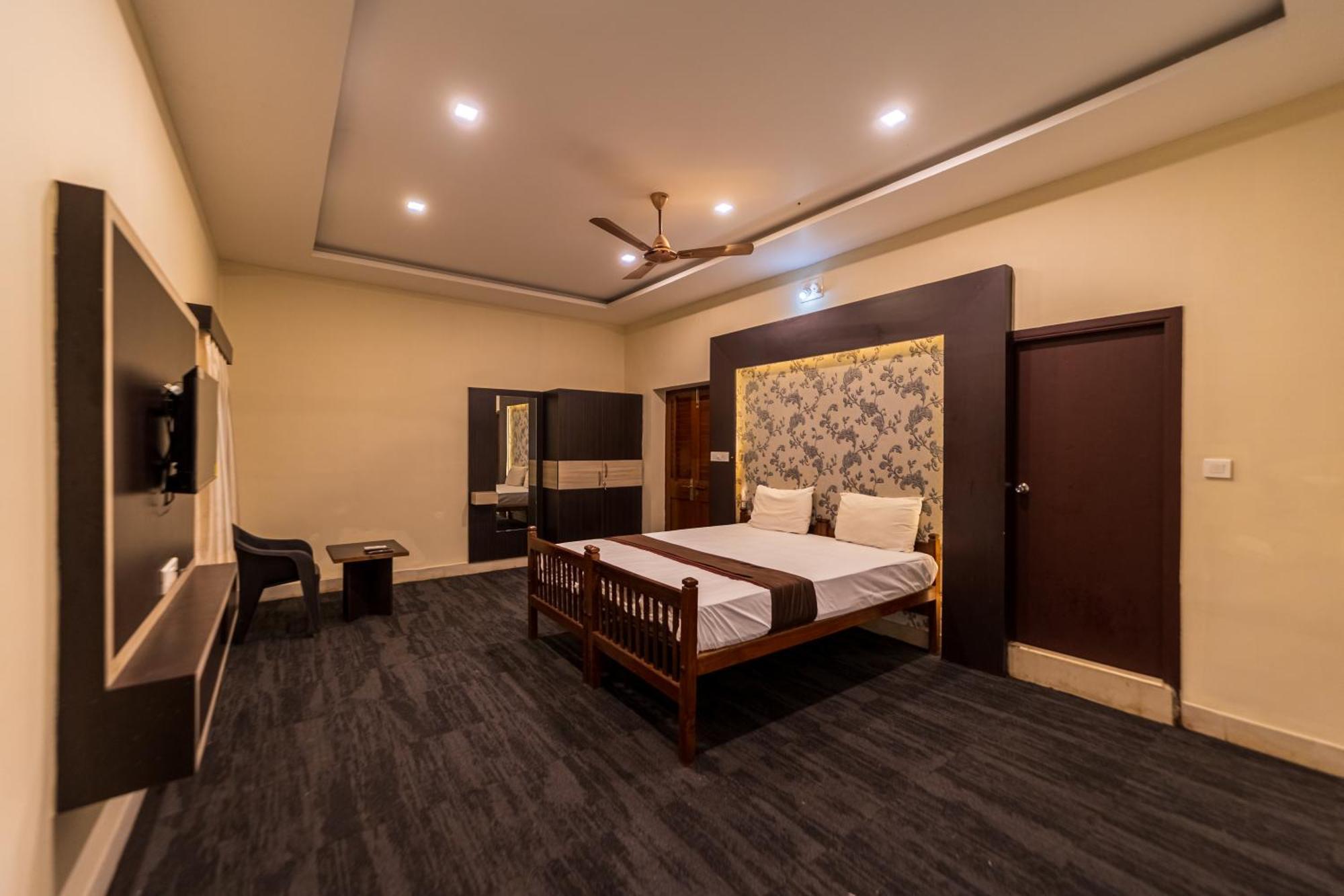 La Courtyard Hotel Pondicherry Exterior photo