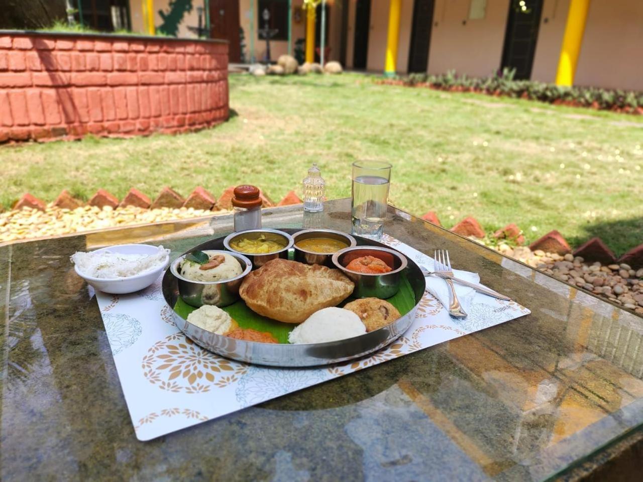 La Courtyard Hotel Pondicherry Exterior photo