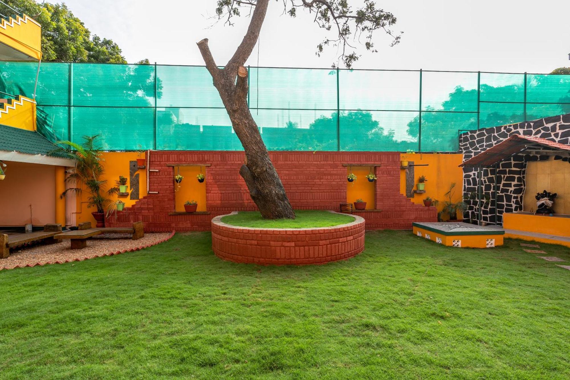 La Courtyard Hotel Pondicherry Exterior photo
