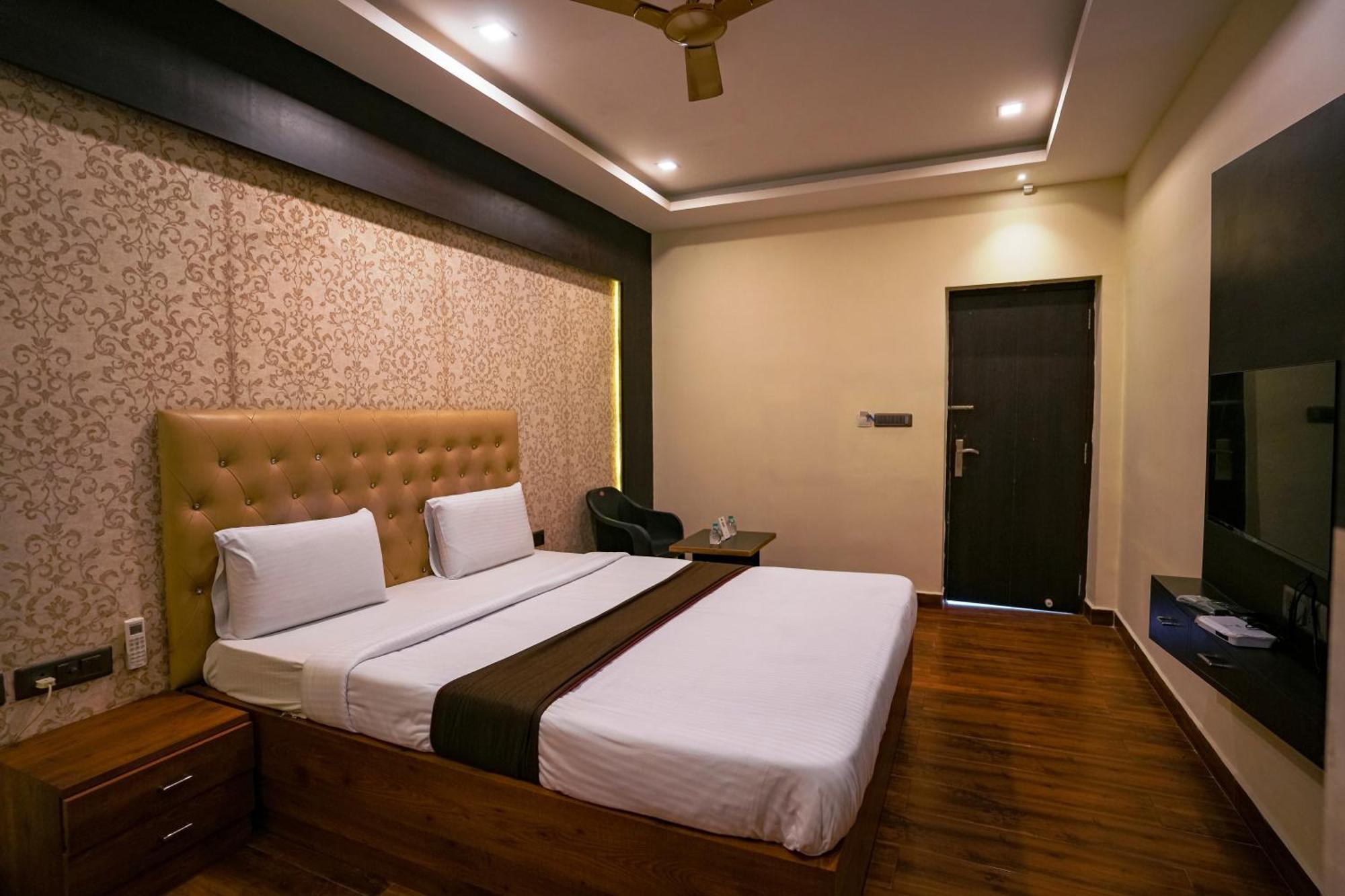 La Courtyard Hotel Pondicherry Exterior photo