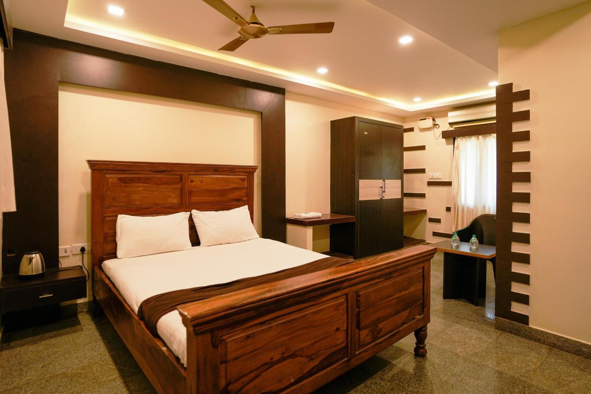 La Courtyard Hotel Pondicherry Exterior photo